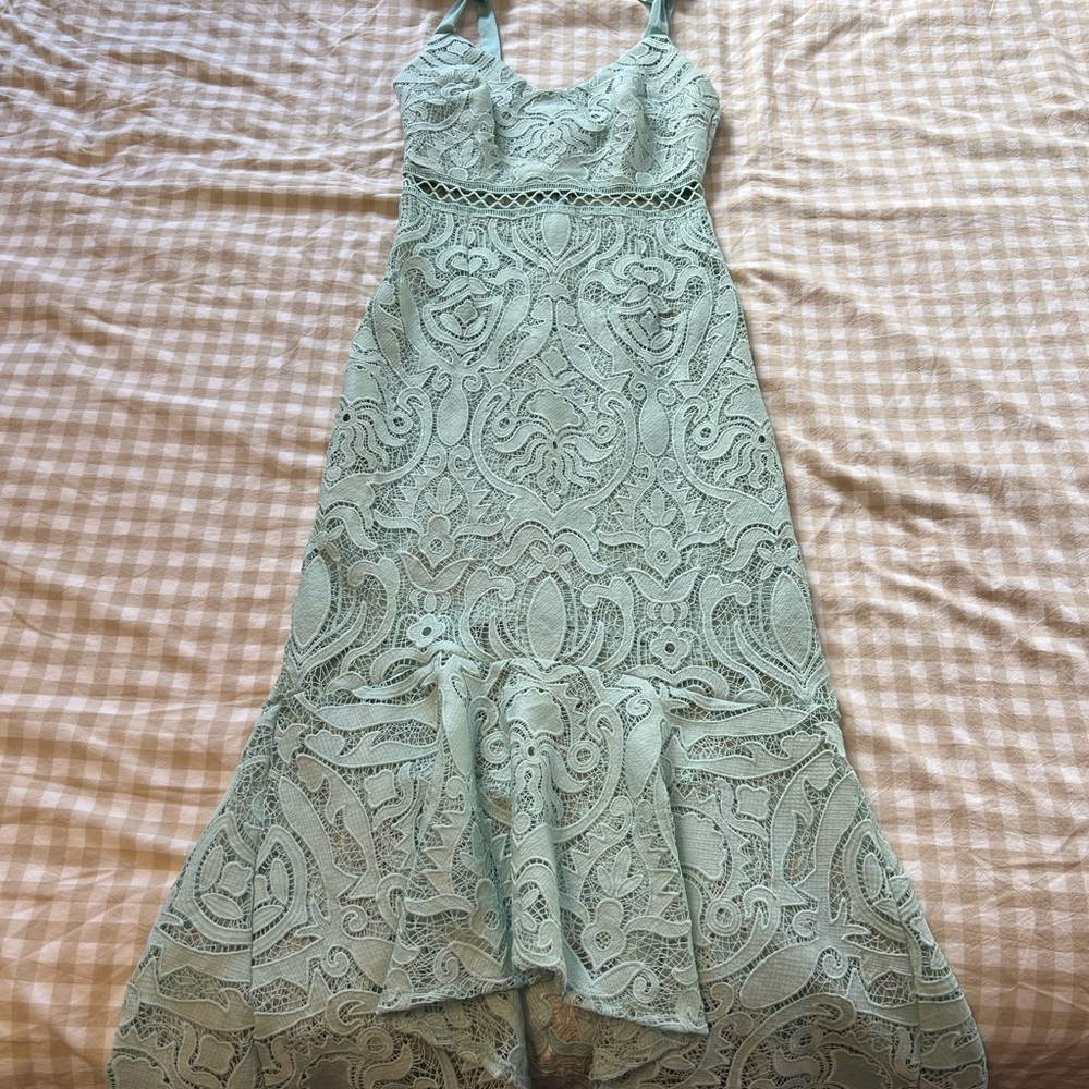Lulu’s Mint Lace Midi Dress